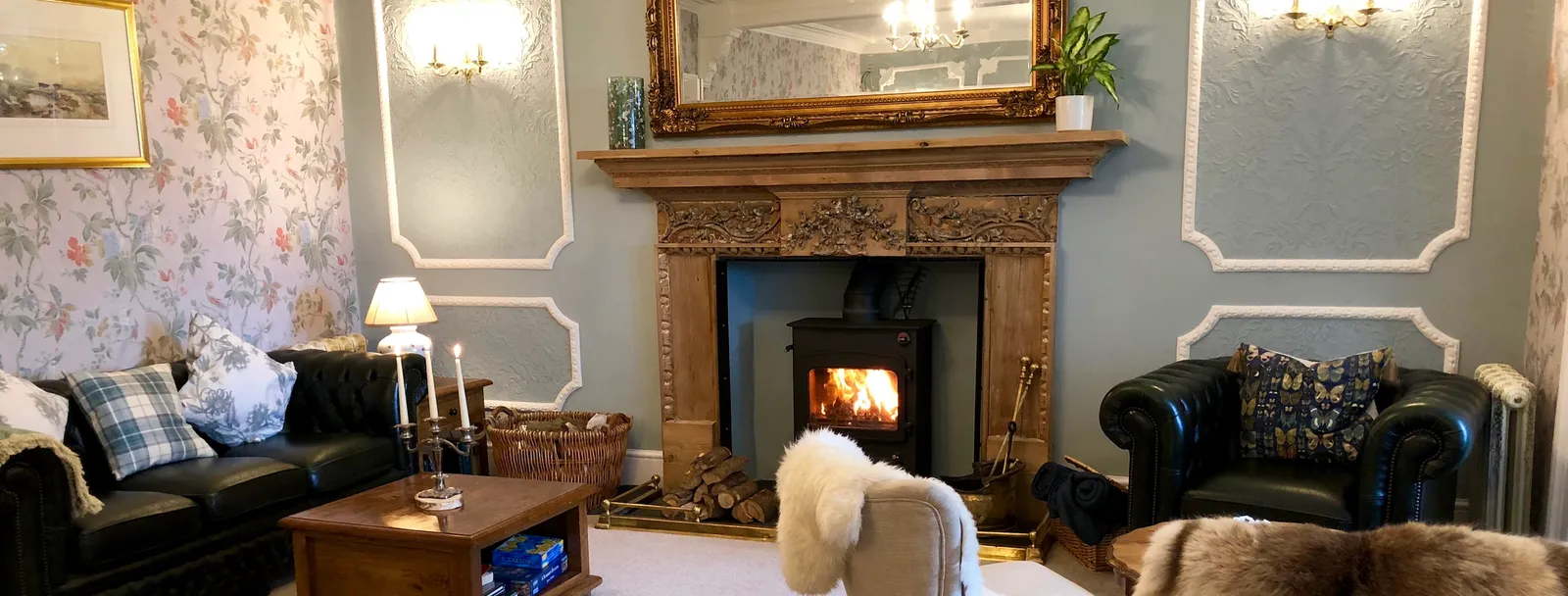 #slidecaption6 Cosy Rooms